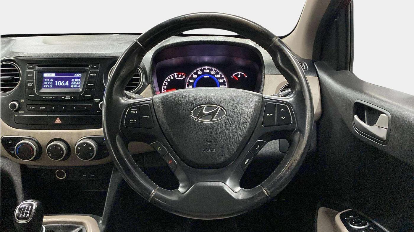 2015 Hyundai Grand i10 ASTA (O) 1.2 KAPPA VTVT, Petrol, Manual, 29,513 km, Steering Wheel Close Up