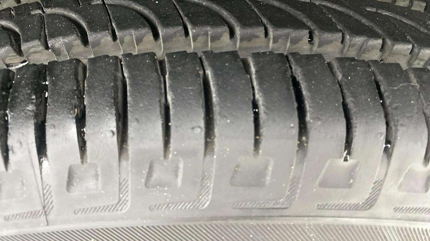 2017 Renault Duster RXS CVT, Petrol, Automatic, 42,921 km, Right Front Tyre Tread