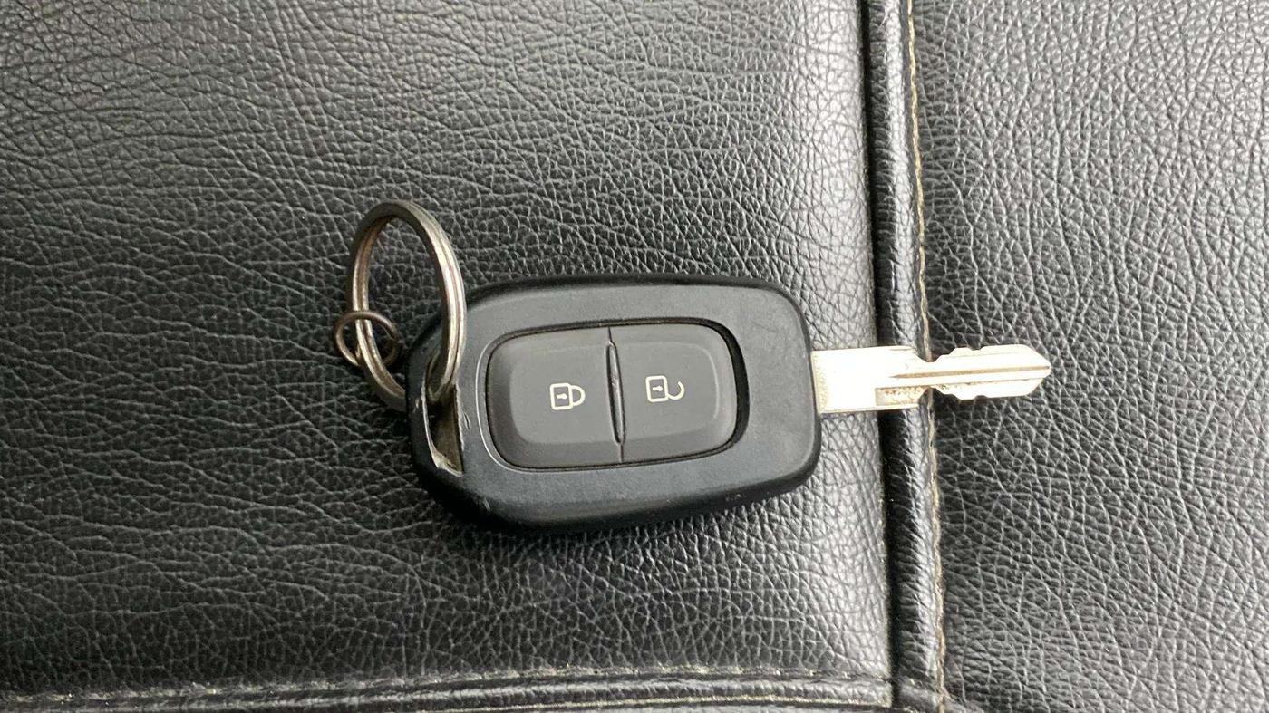 2017 Renault Duster RXS CVT, Petrol, Automatic, 42,921 km, Key Close Up