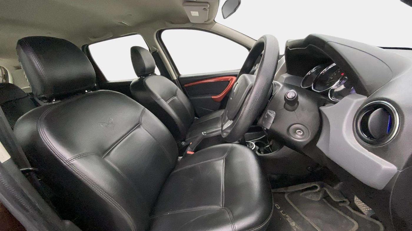 2017 Renault Duster RXS CVT, Petrol, Automatic, 42,921 km, Right Side Front Door Cabin