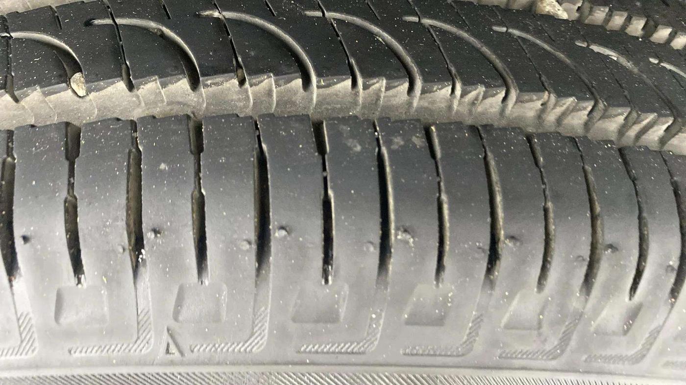 2017 Renault Duster RXS CVT, Petrol, Automatic, 42,921 km, Right Rear Tyre Tread