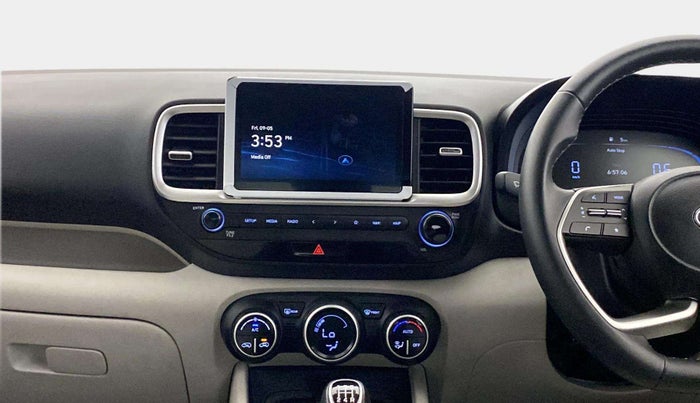 2023 Hyundai VENUE SX 1.2 PETROL, Petrol, Manual, 8,292 km, Air Conditioner
