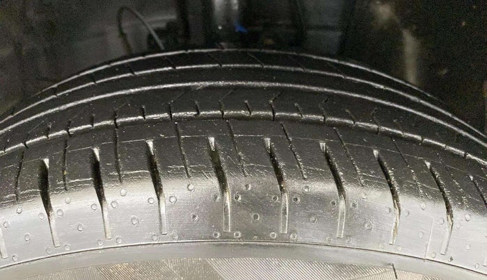 2023 Hyundai VENUE SX 1.2 PETROL, Petrol, Manual, 8,292 km, Right Front Tyre Tread