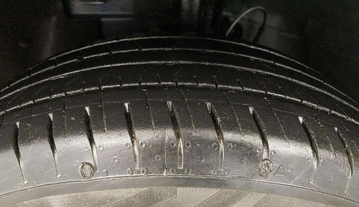 2023 Hyundai VENUE SX 1.2 PETROL, Petrol, Manual, 8,292 km, Left Front Tyre Tread