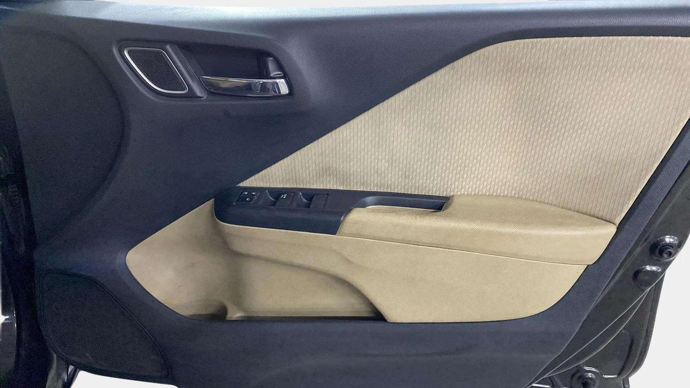 2019 Honda City 1.5L I-VTEC V MT, Petrol, Manual, 30,111 km, Driver Side Door Panels Control