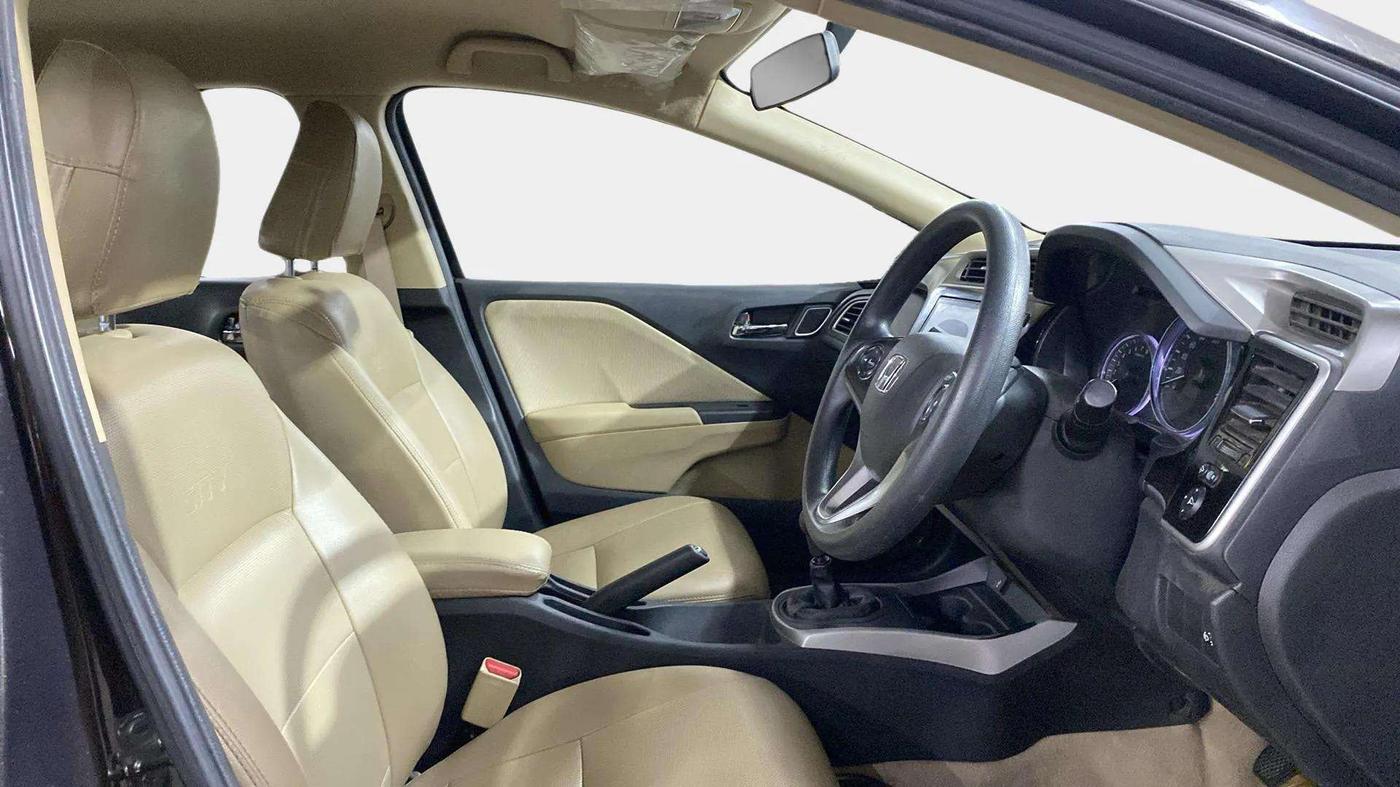 2019 Honda City 1.5L I-VTEC V MT, Petrol, Manual, 30,111 km, Right Side Front Door Cabin