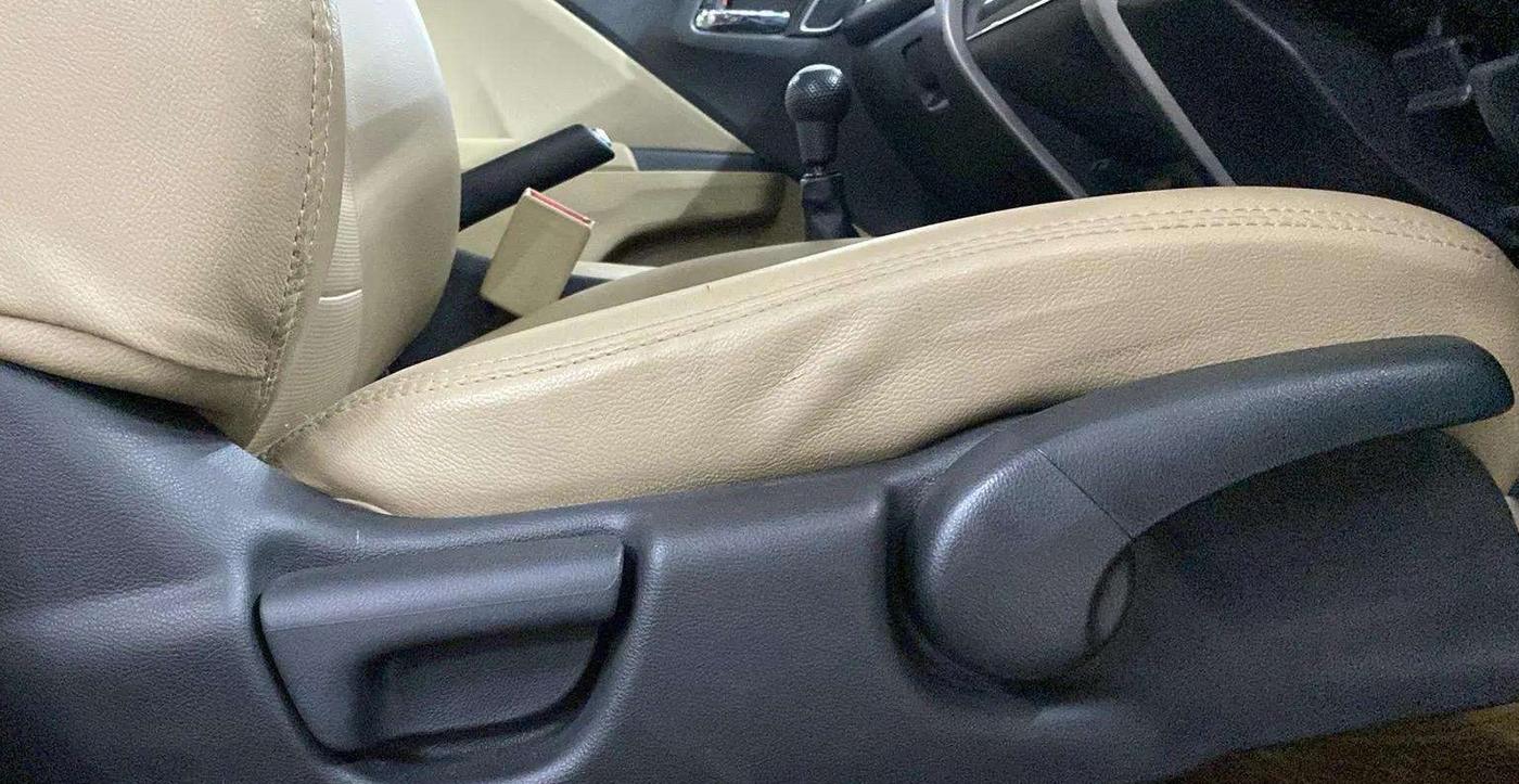 2019 Honda City 1.5L I-VTEC V MT, Petrol, Manual, 30,111 km, Driver Side Adjustment Panel