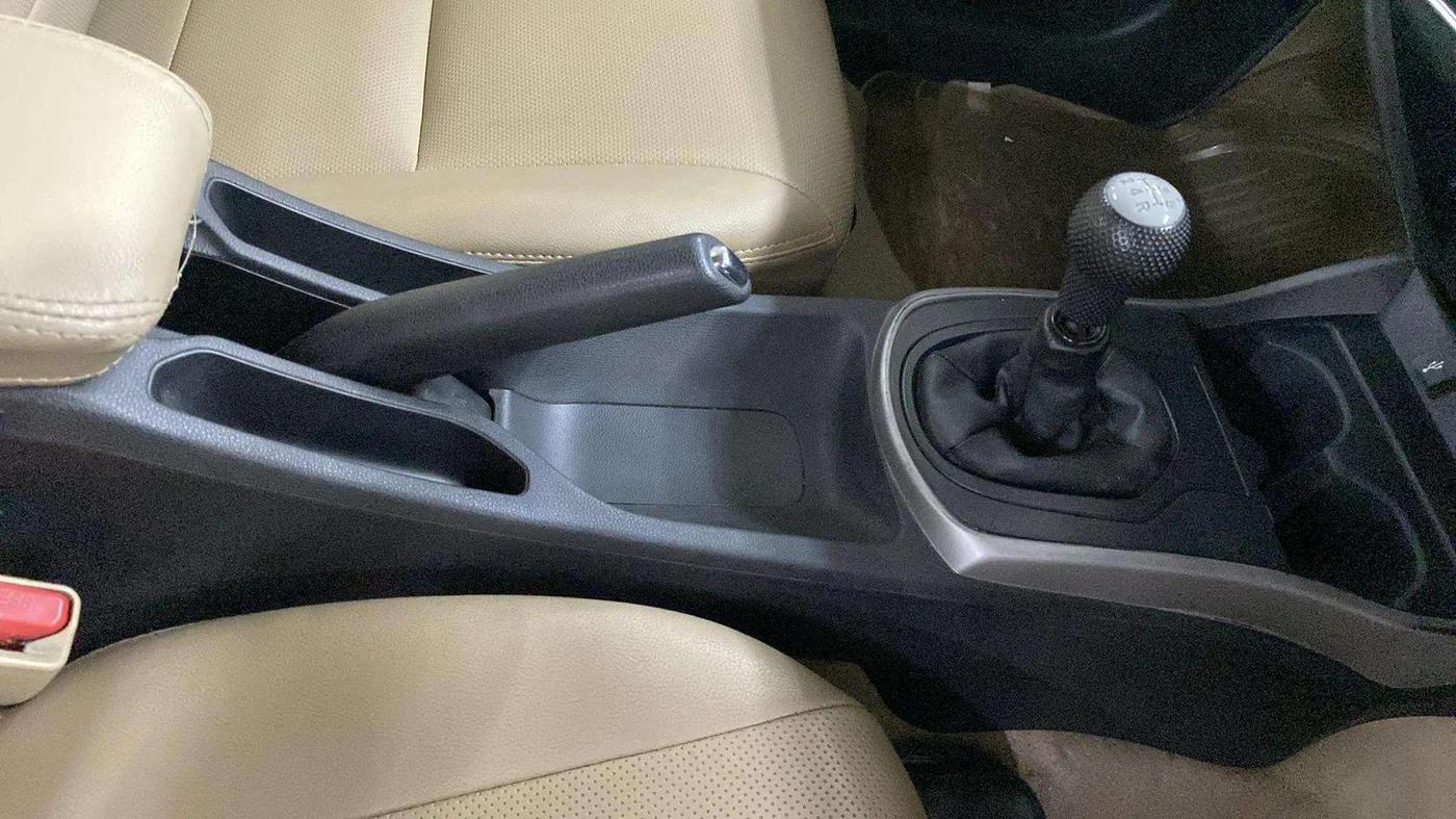 2019 Honda City 1.5L I-VTEC V MT, Petrol, Manual, 30,111 km, Gear Lever