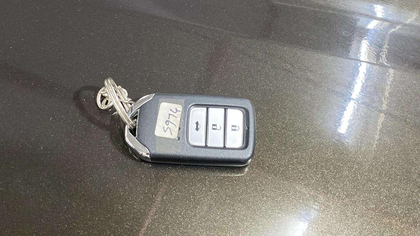 2019 Honda City 1.5L I-VTEC V MT, Petrol, Manual, 30,111 km, Key Close Up