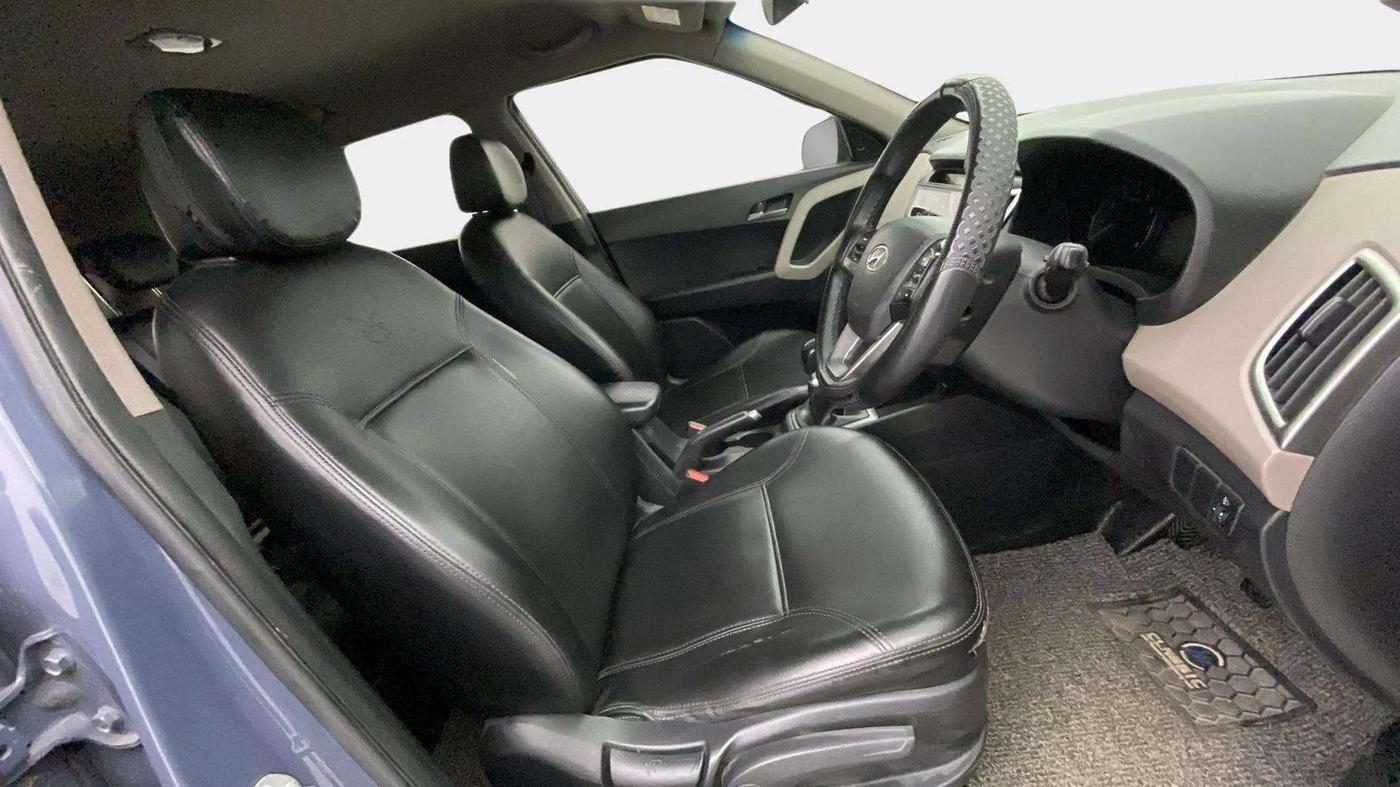 2016 Hyundai Creta SX PLUS 1.6 PETROL, Petrol, Manual, 80,831 km, Right Side Front Door Cabin