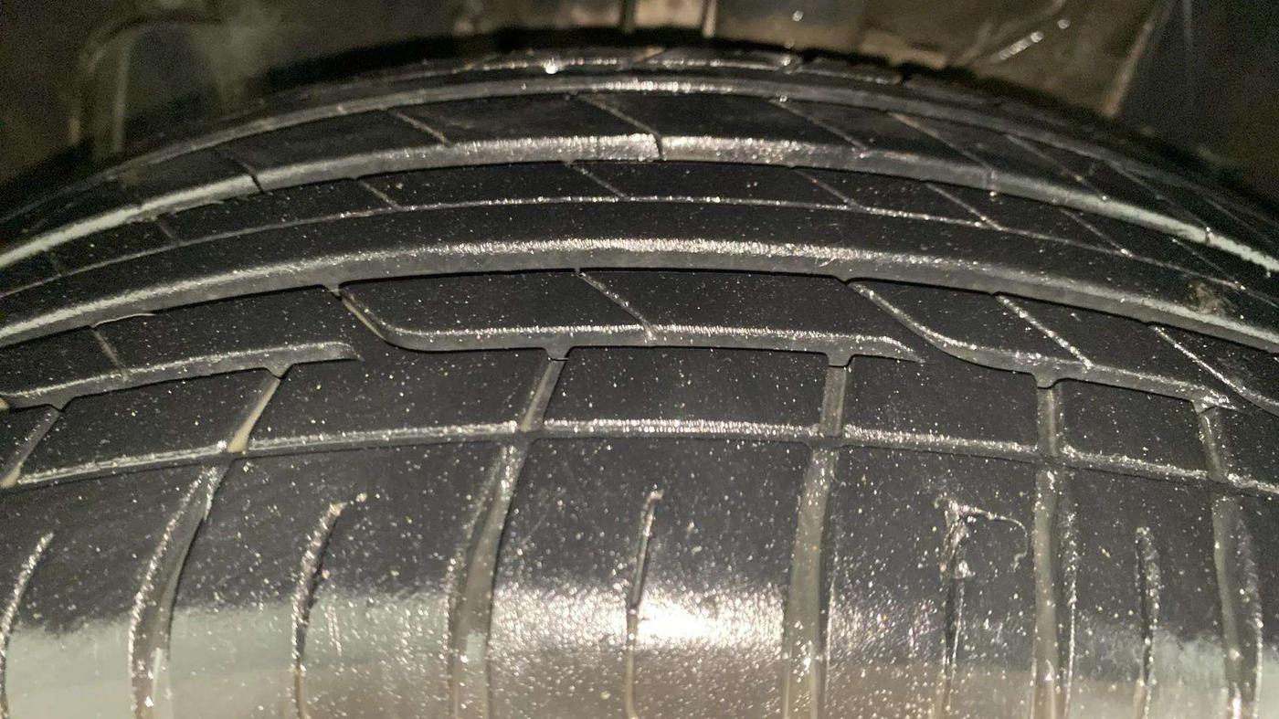 2022 Tata NEXON XMA SUNROOF PETROL, Petrol, Automatic, 23,825 km, Left Front Tyre Tread