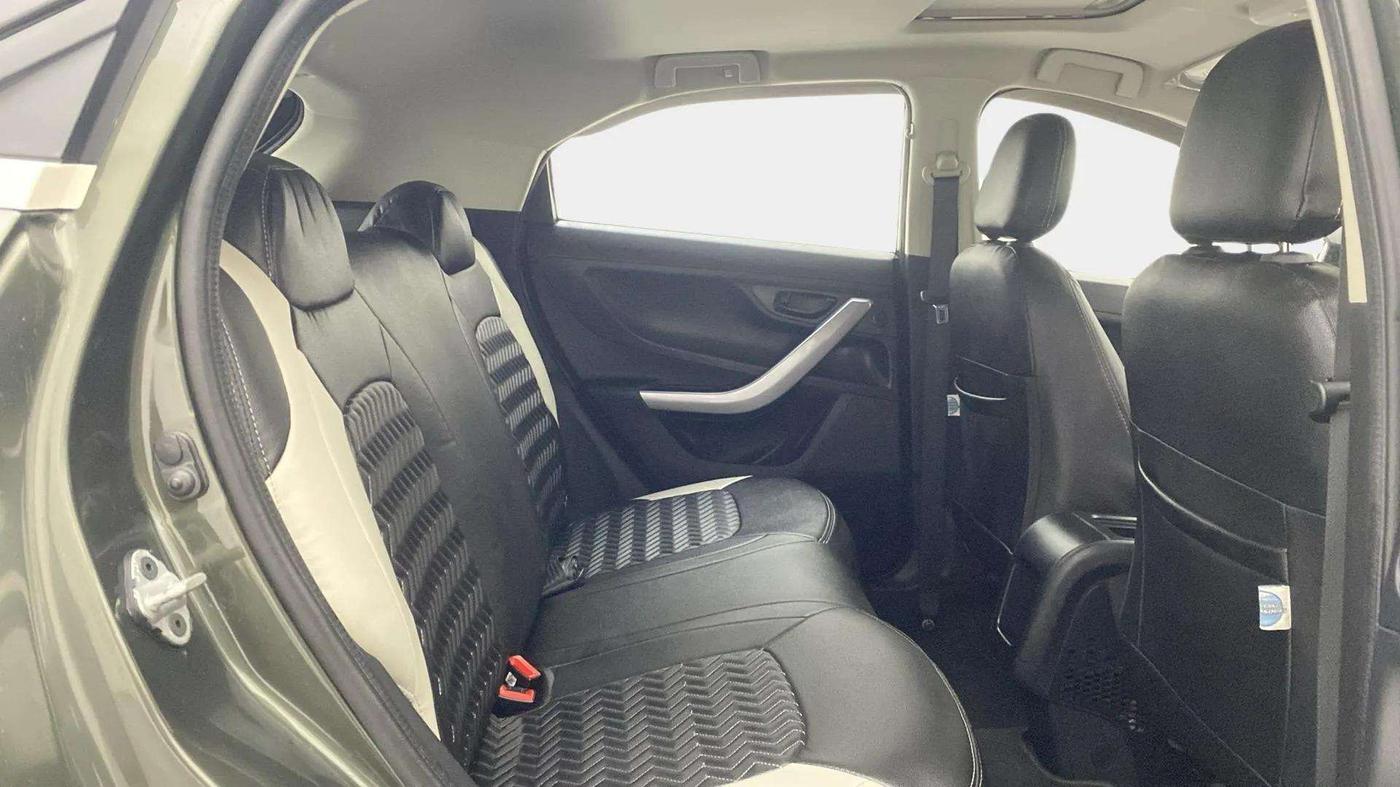 2022 Tata NEXON XMA SUNROOF PETROL, Petrol, Automatic, 23,825 km, Right Side Rear Door Cabin
