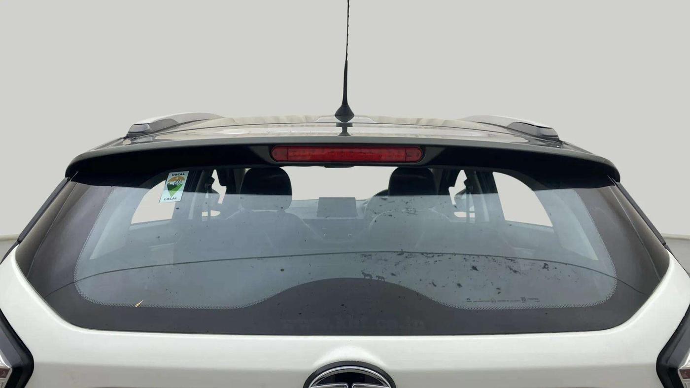 2022 Tata NEXON XMA SUNROOF PETROL, Petrol, Automatic, 23,825 km, Rear Windshield