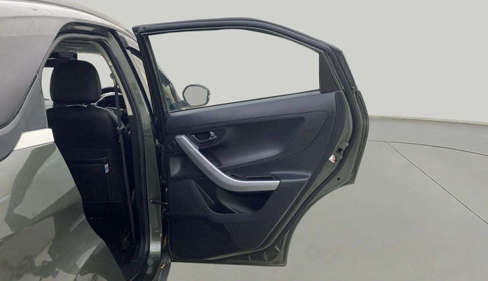 2022 Tata NEXON XMA SUNROOF PETROL, Petrol, Automatic, 23,825 km, RHS Rear Door