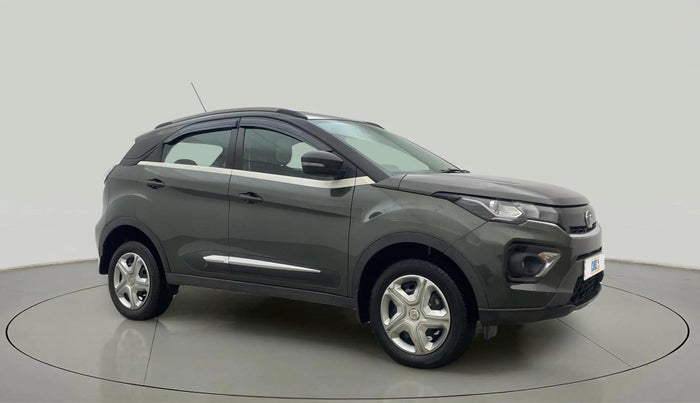 2022 Tata NEXON XMA SUNROOF PETROL, Petrol, Automatic, 23,825 km, Right Front Diagonal