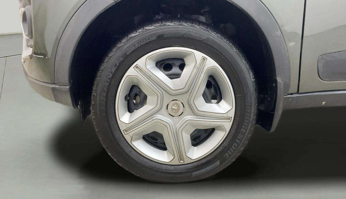 2022 Tata NEXON XMA SUNROOF PETROL, Petrol, Automatic, 23,825 km, Left Front Wheel