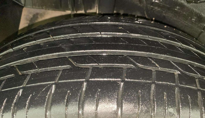 2022 Tata NEXON XMA SUNROOF PETROL, Petrol, Automatic, 23,825 km, Right Rear Tyre Tread