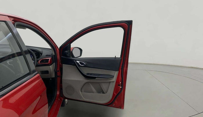 2017 Tata Tiago XZ PETROL, Petrol, Manual, 35,996 km, RHS Front Door