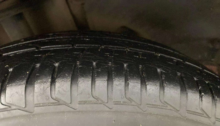 2017 Tata Tiago XZ PETROL, Petrol, Manual, 35,996 km, Right Rear Tyre Tread