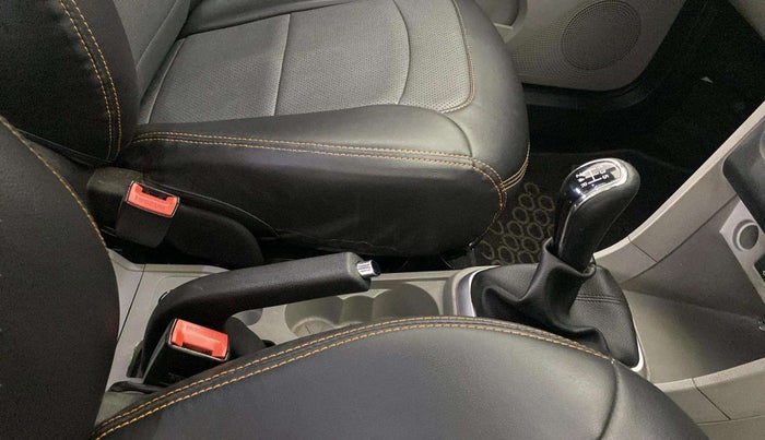 2017 Tata Tiago XZ PETROL, Petrol, Manual, 35,996 km, Gear Lever