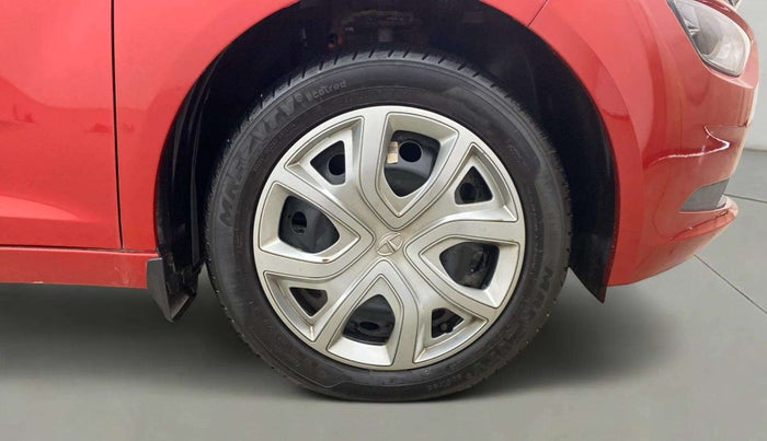 2020 Tata ALTROZ XT PETROL, Petrol, Manual, 7,610 km, Right Front Wheel