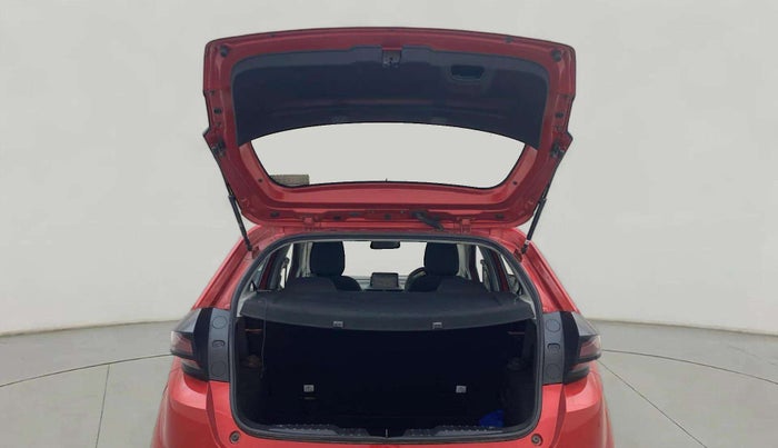 2020 Tata ALTROZ XT PETROL, Petrol, Manual, 7,610 km, Boot Door Open