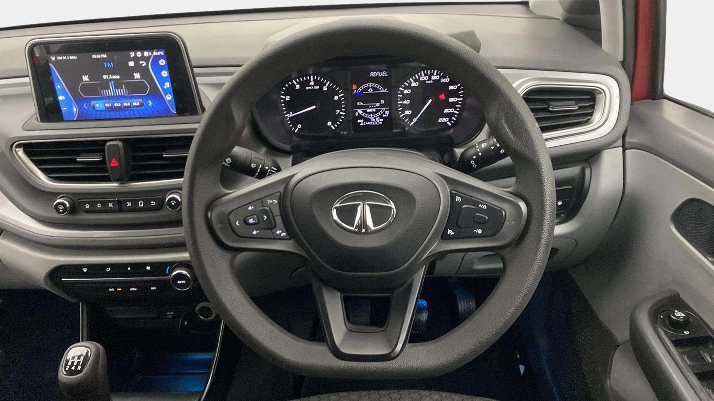 2020 Tata ALTROZ XT PETROL, Petrol, Manual, 7,610 km, Steering Wheel Close Up