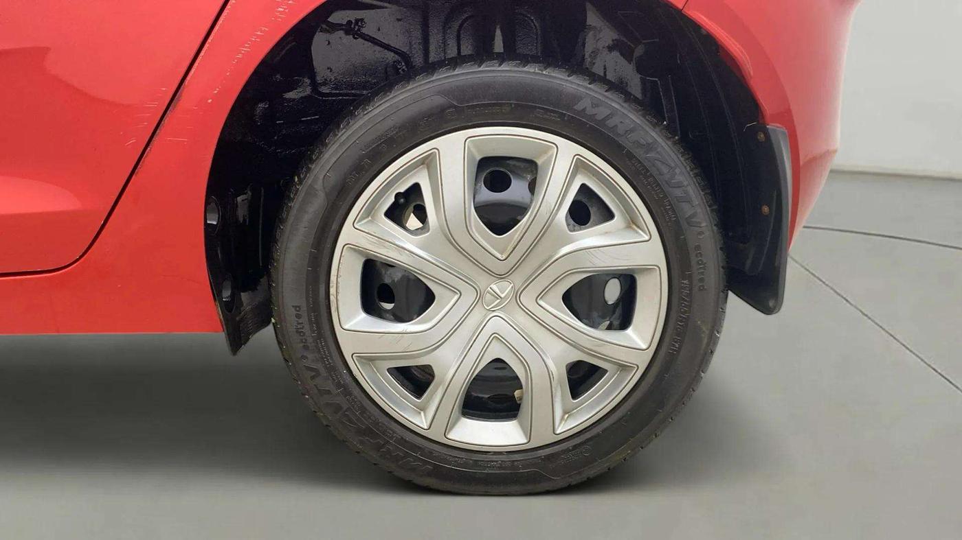 2020 Tata ALTROZ XT PETROL, Petrol, Manual, 7,610 km, Left Rear Wheel