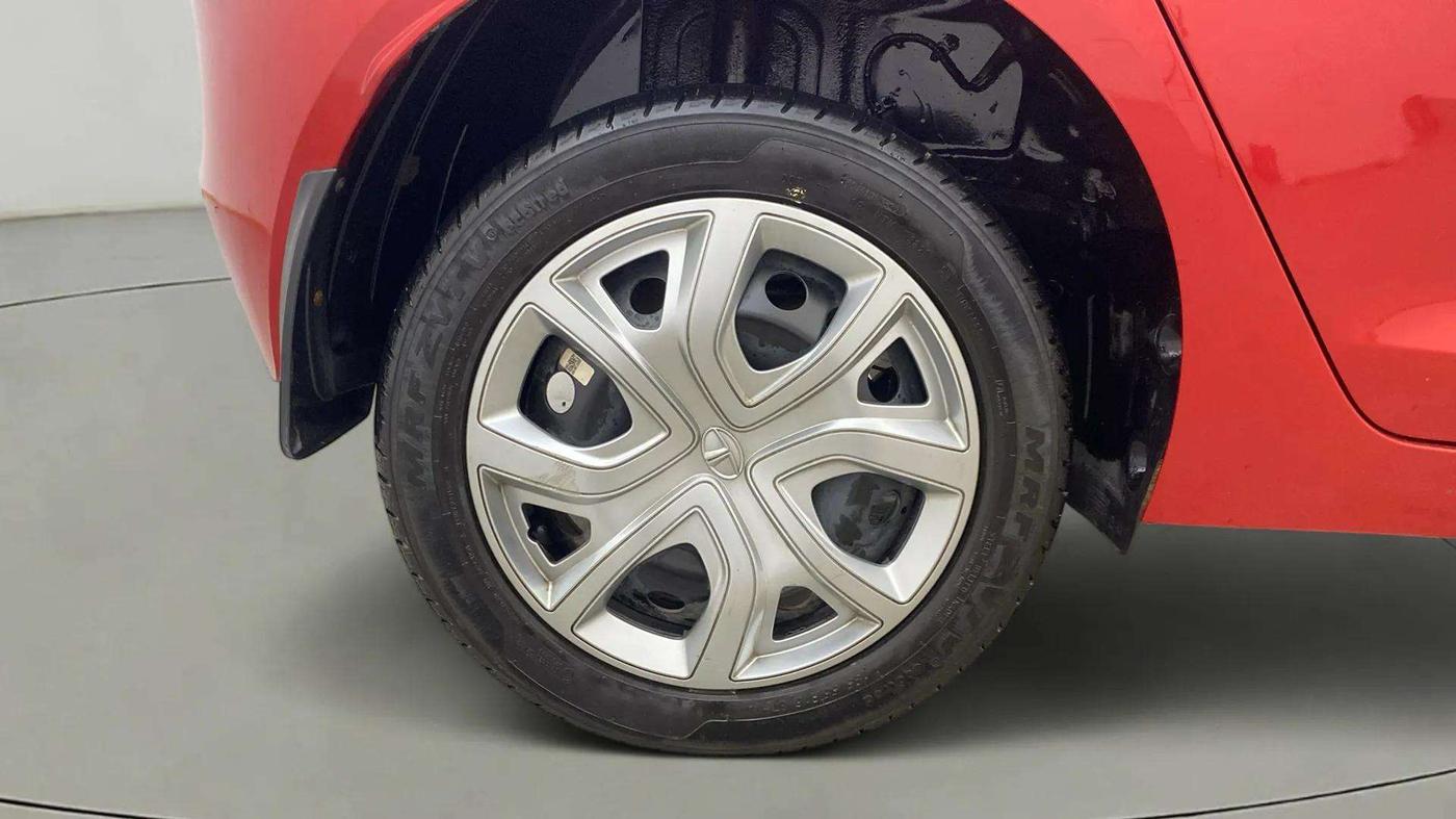 2020 Tata ALTROZ XT PETROL, Petrol, Manual, 7,610 km, Right Rear Wheel