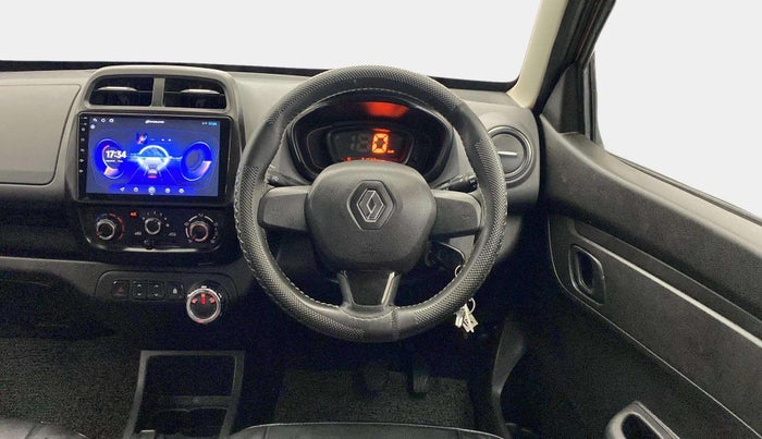 2017 Renault Kwid RXT 1.0 AMT (O), Petrol, Automatic, 21,580 km, Steering Wheel Close Up