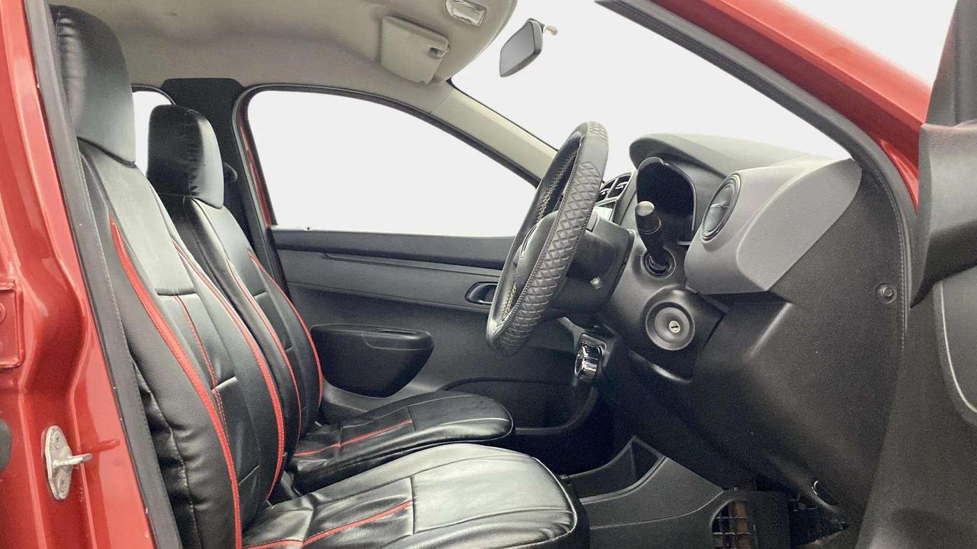 2017 Renault Kwid RXT 1.0 AMT (O), Petrol, Automatic, 21,749 km, Right Side Front Door Cabin