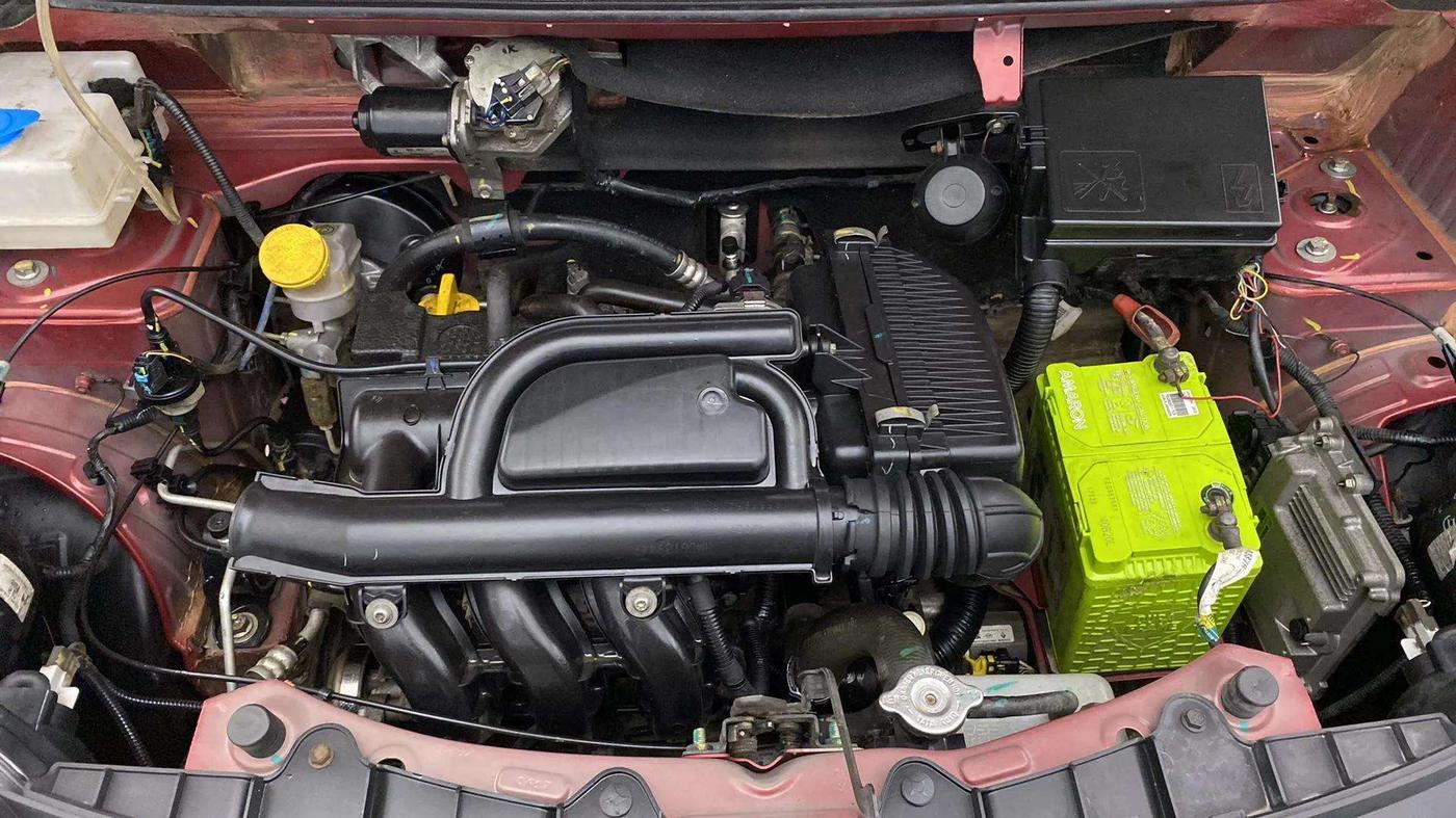 2017 Renault Kwid RXT 1.0 AMT (O), Petrol, Automatic, 21,749 km, Engine View