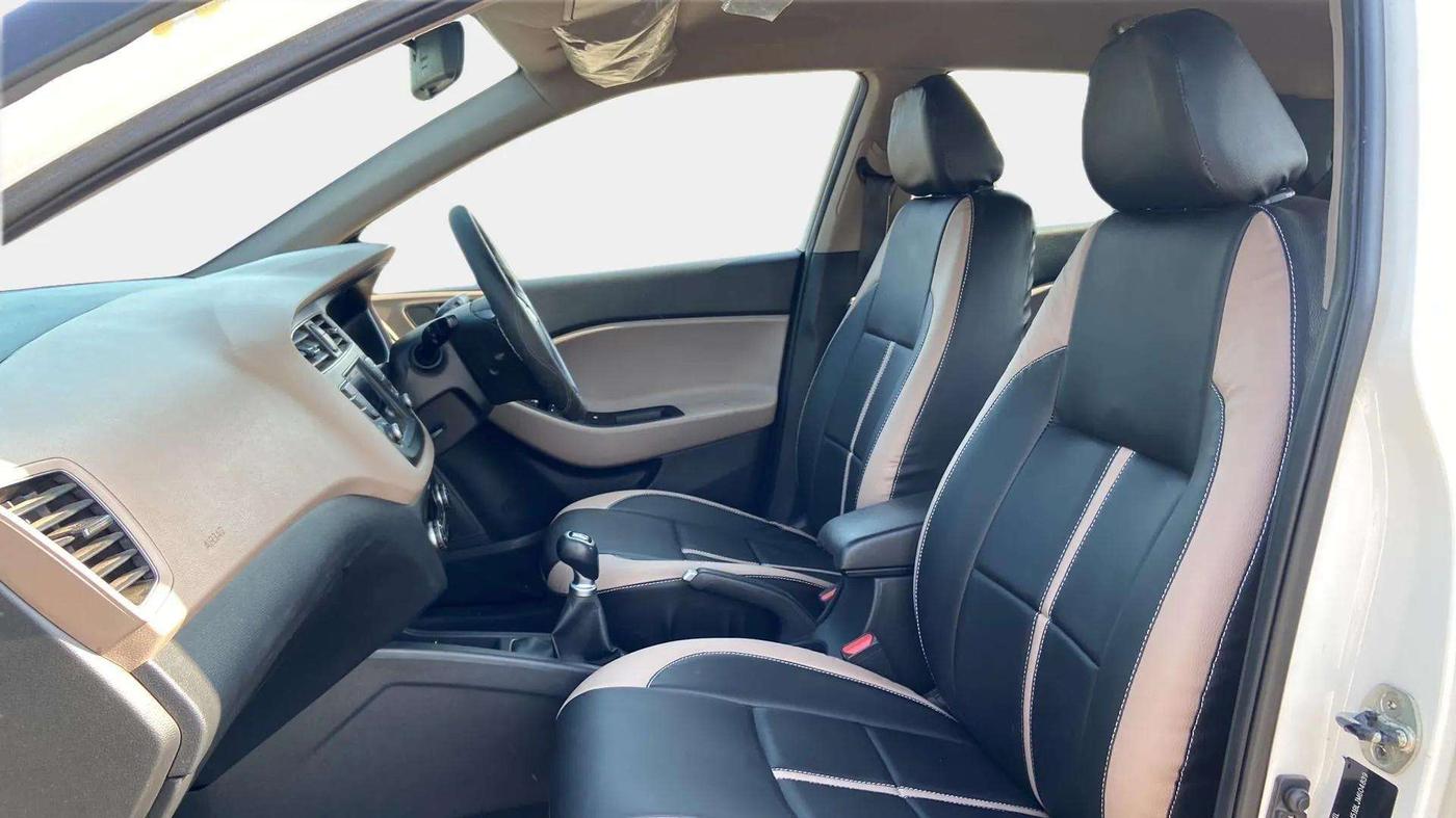 2018 Hyundai Elite i20 ASTA 1.2 (O), Petrol, Manual, 35,369 km, Right Side Front Door Cabin
