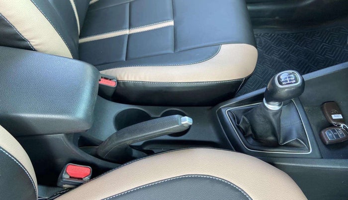 2018 Hyundai Elite i20 ASTA 1.2 (O), Petrol, Manual, 35,369 km, Gear Lever