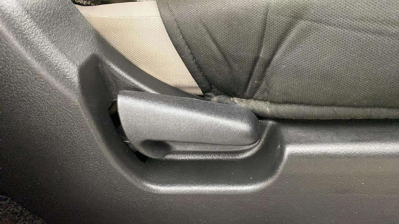 2013 Maruti Wagon R 1.0 VXI, Petrol, Manual, 80,880 km, Driver Side Adjustment Panel