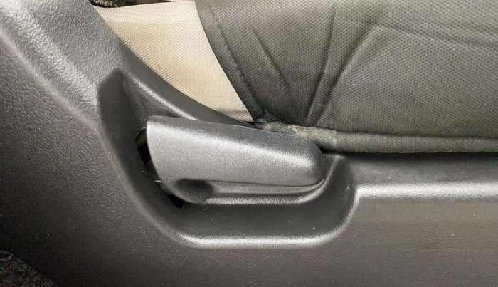 2013 Maruti Wagon R 1.0 VXI, Petrol, Manual, 80,880 km, Driver Side Adjustment Panel
