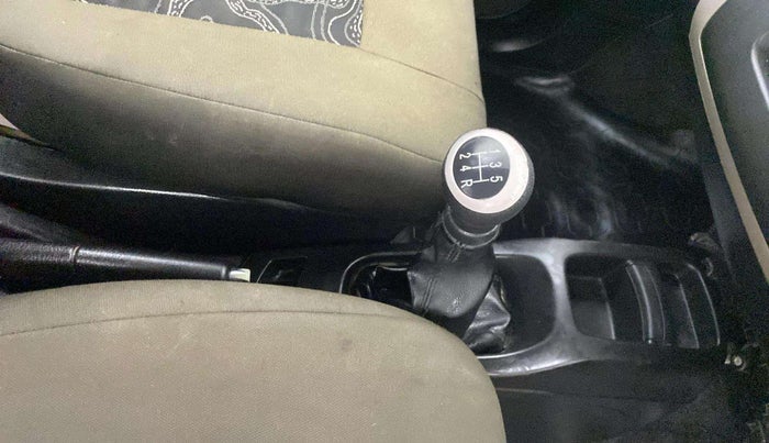 2013 Maruti Wagon R 1.0 VXI, Petrol, Manual, 80,880 km, Gear Lever
