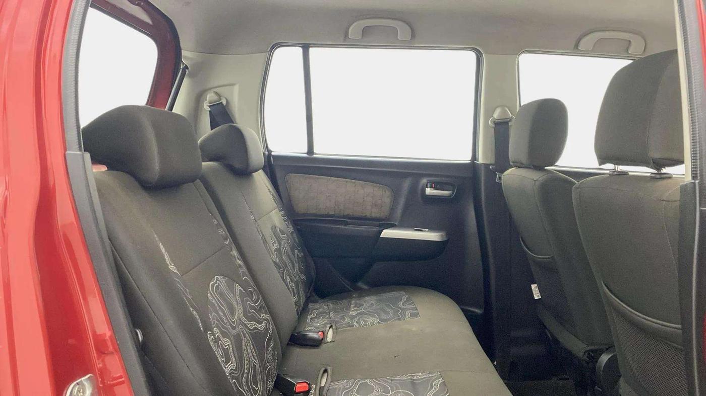 2013 Maruti Wagon R 1.0 VXI, Petrol, Manual, 80,880 km, Right Side Rear Door Cabin