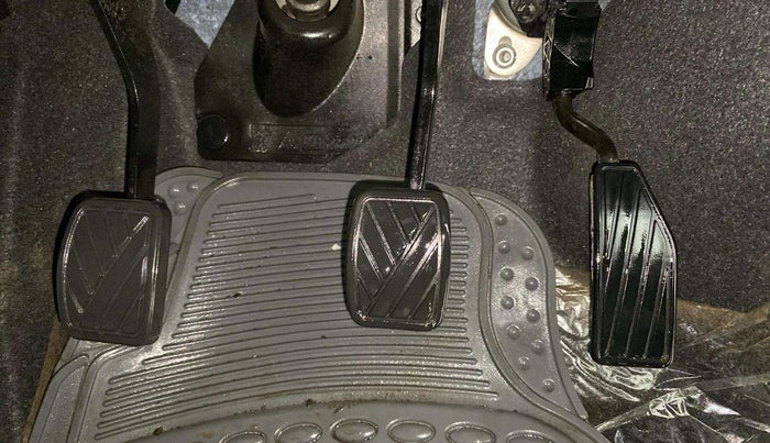 2019 Maruti New Wagon-R LXI CNG 1.0, CNG, Manual, 41,047 km, Pedals