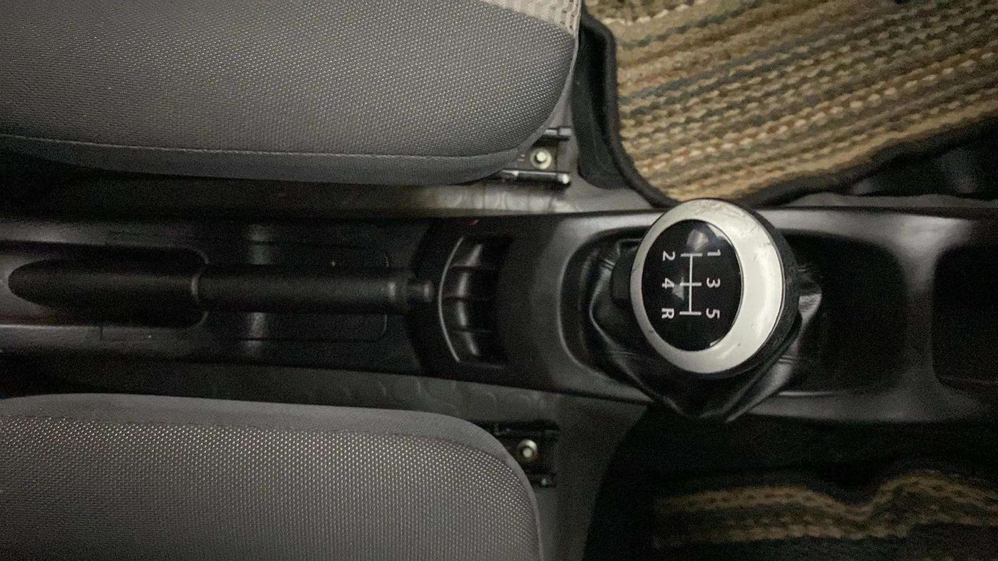 2014 Maruti Wagon R 1.0 LXI, Petrol, Manual, 72,697 km, Gear Lever