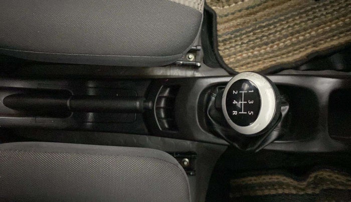 2014 Maruti Wagon R 1.0 LXI, Petrol, Manual, 72,697 km, Gear Lever
