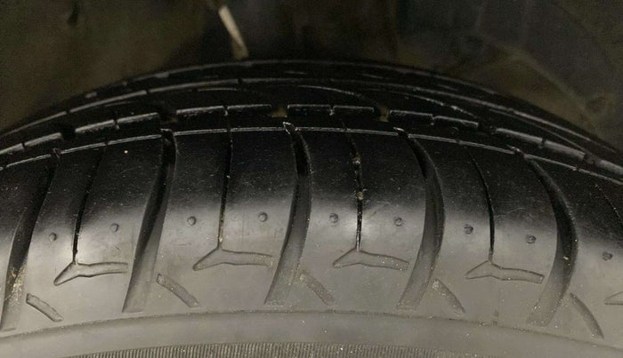 2018 Maruti Baleno ZETA PETROL 1.2, Petrol, Manual, 51,534 km, Right Front Tyre Tread