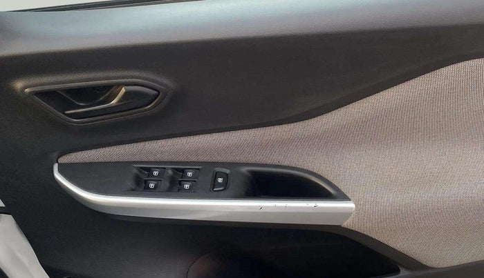 2021 Nissan MAGNITE XE, Petrol, Manual, 49,212 km, Driver Side Door Panels Control