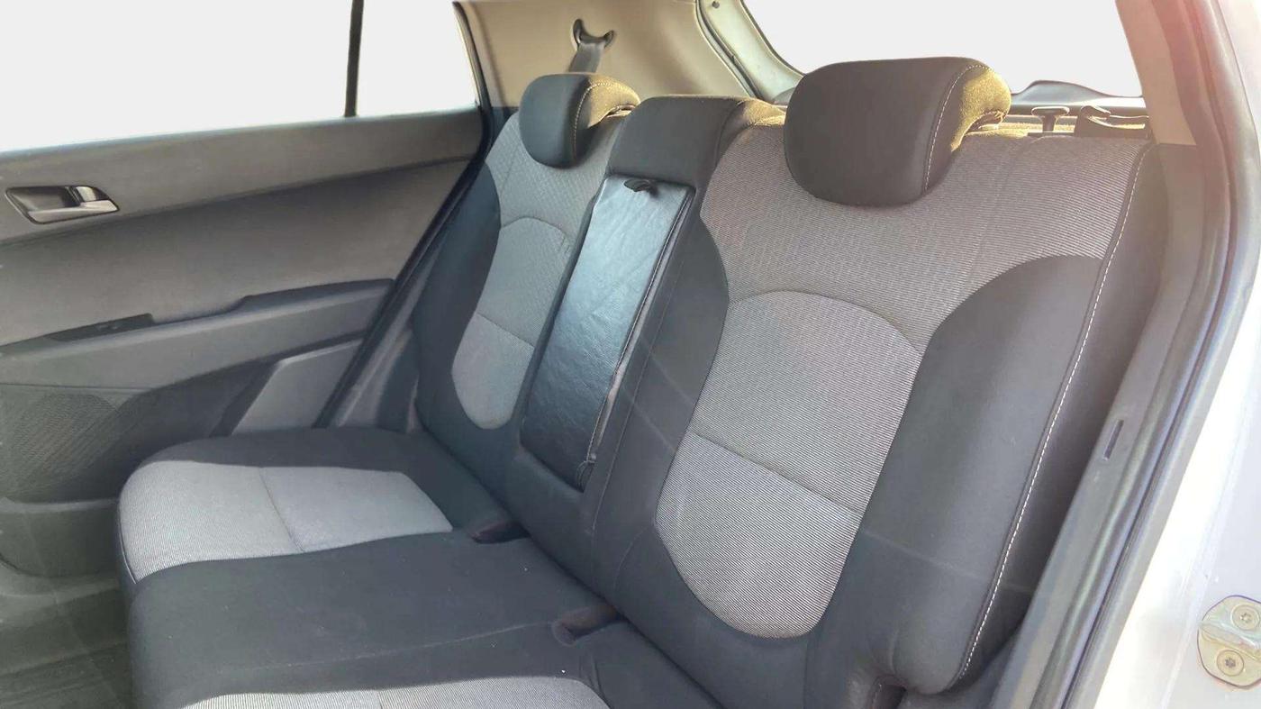 2017 Hyundai Creta SX PLUS 1.6 PETROL, Petrol, Manual, 97,976 km, Right Side Rear Door Cabin