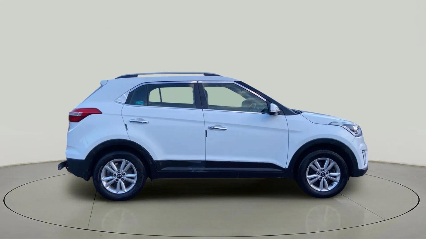 2017 Hyundai Creta SX PLUS 1.6 PETROL, Petrol, Manual, 97,976 km, Right Side View