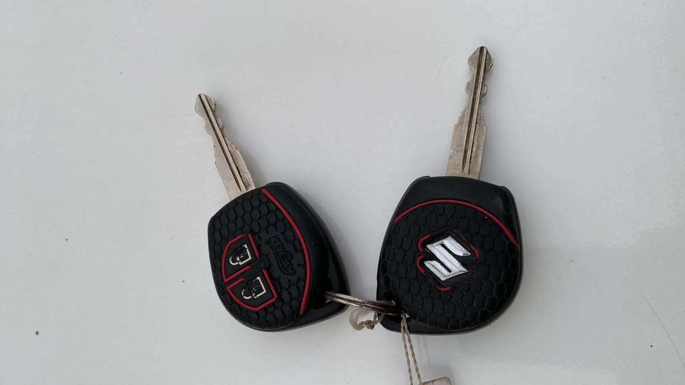 2020 Maruti Swift VXI, Petrol, Manual, 48,068 km, Key Close Up