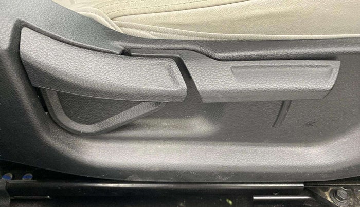 2022 KIA SELTOS HTX PETROL 1.5, Petrol, Manual, 10,414 km, Driver Side Adjustment Panel