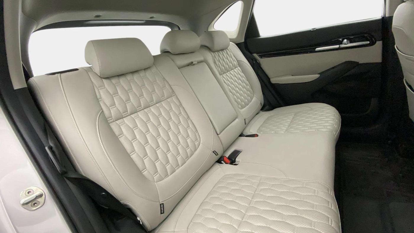 2022 KIA SELTOS HTX PETROL 1.5, Petrol, Manual, 10,414 km, Right Side Rear Door Cabin