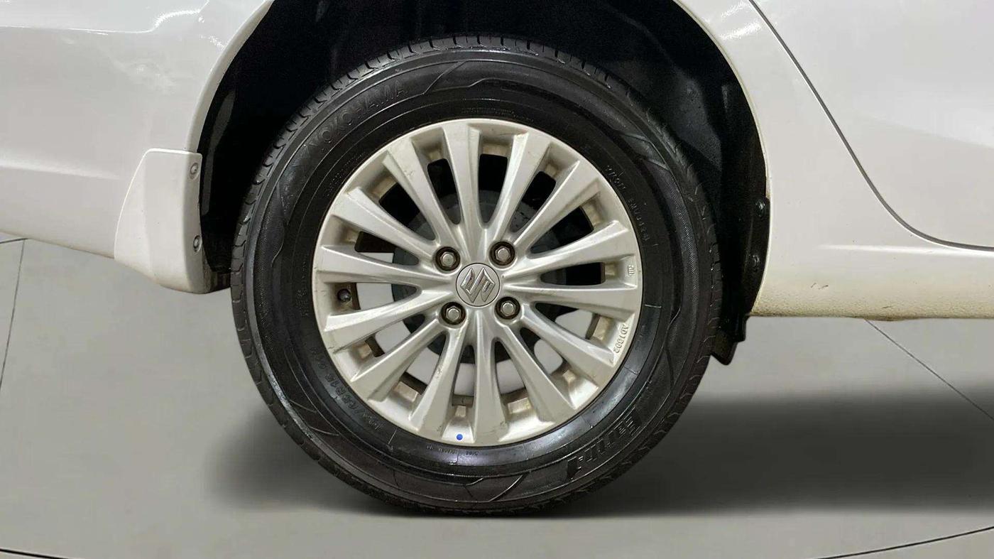 2021 Maruti Ciaz ZETA 1.5 SHVS MT PETROL, Petrol, Manual, 26,489 km, Right Rear Wheel