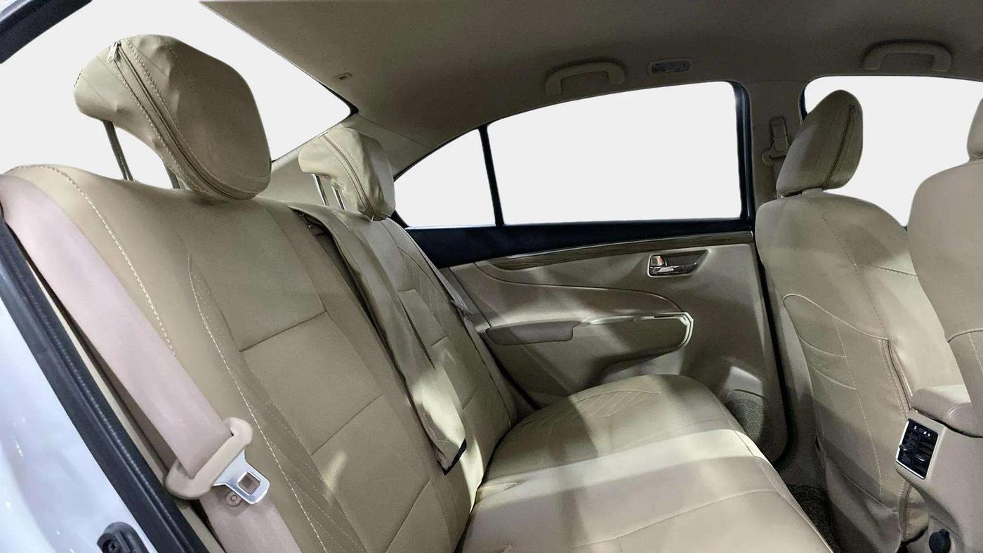2021 Maruti Ciaz ZETA 1.5 SHVS MT PETROL, Petrol, Manual, 26,489 km, Right Side Rear Door Cabin